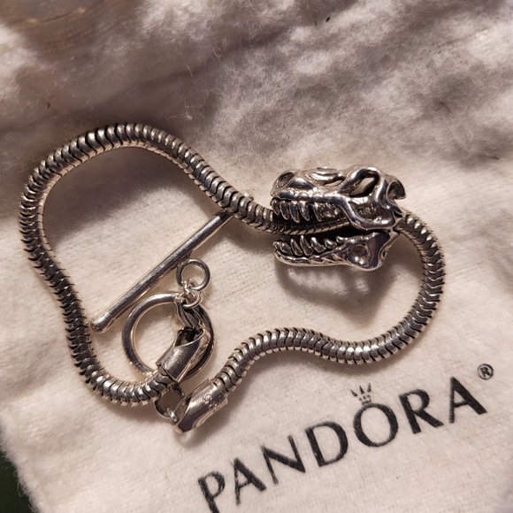 Retired and very rare sterling silver T. rex skull charm bracelet - Picture 3 of 4